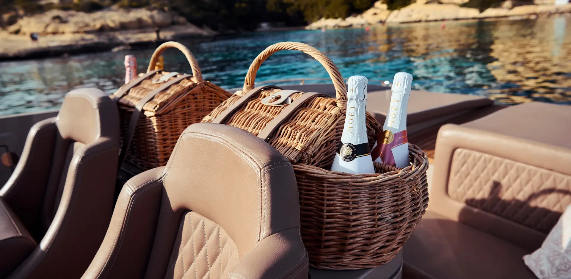 frauscher-1017-lido-detalle-exterior-color-taupe