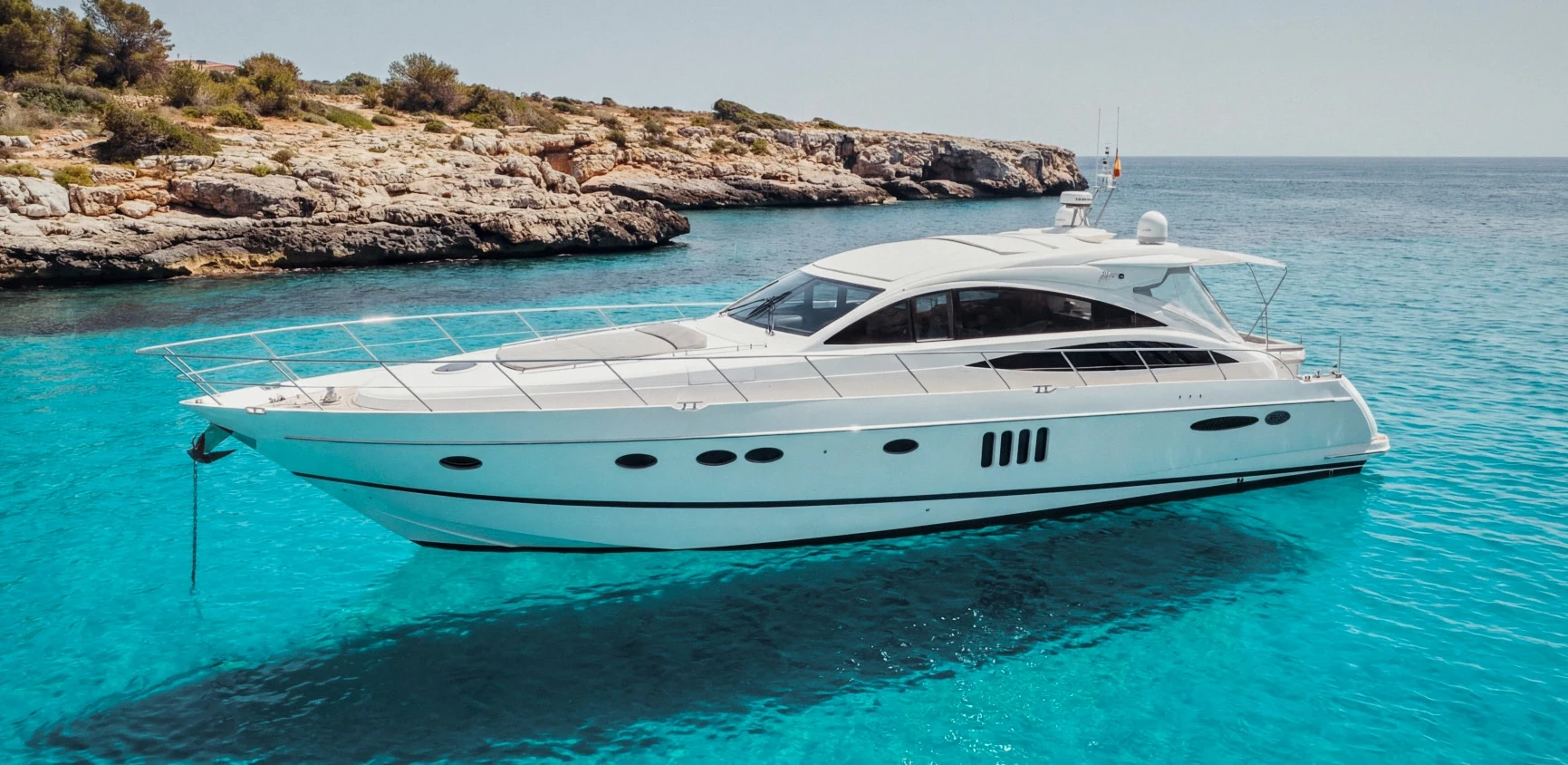 princess-v70-exterior-en-cala-o-en-palma
