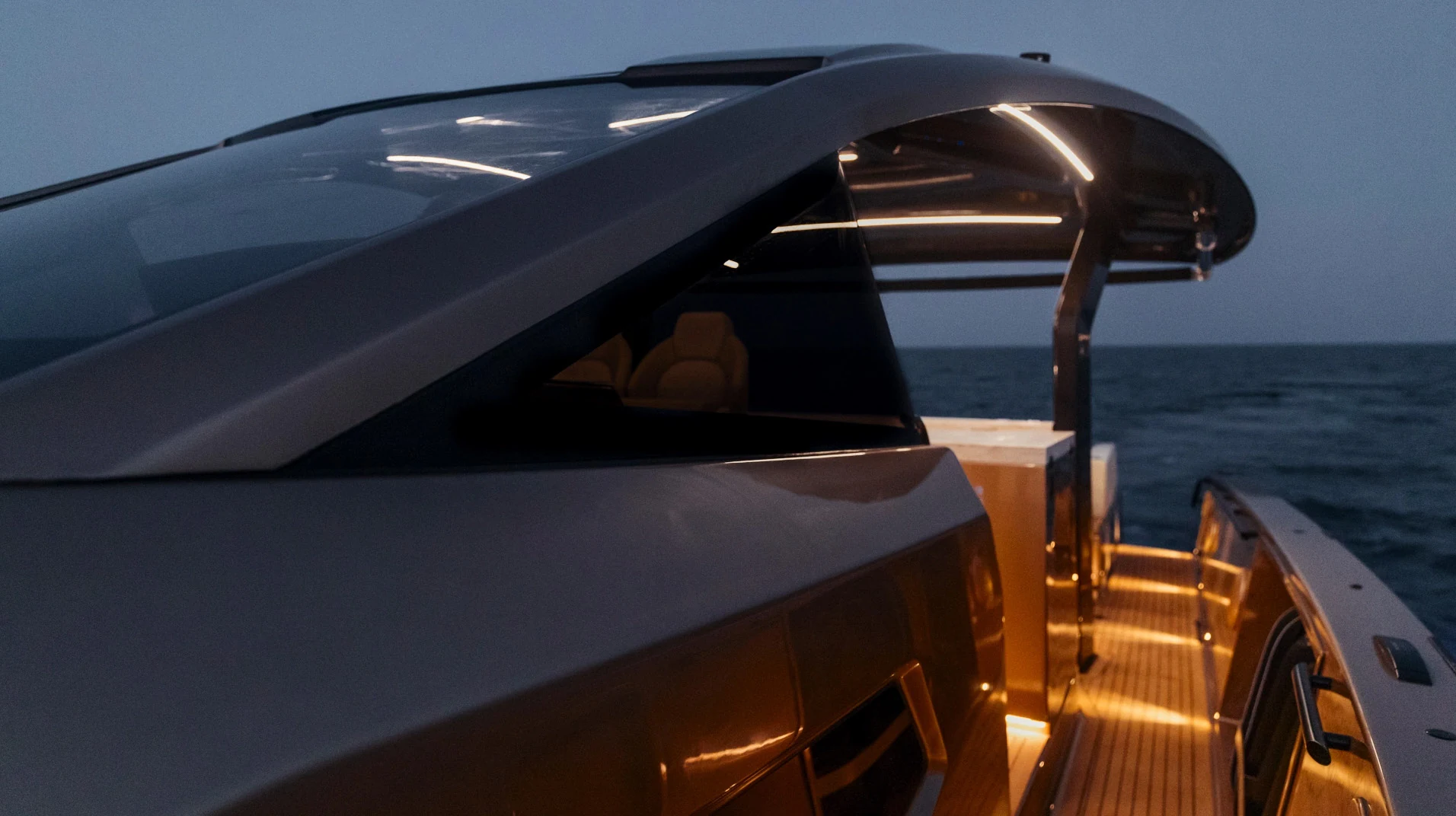 tesoro-t50-speciale-interior-armani-casa