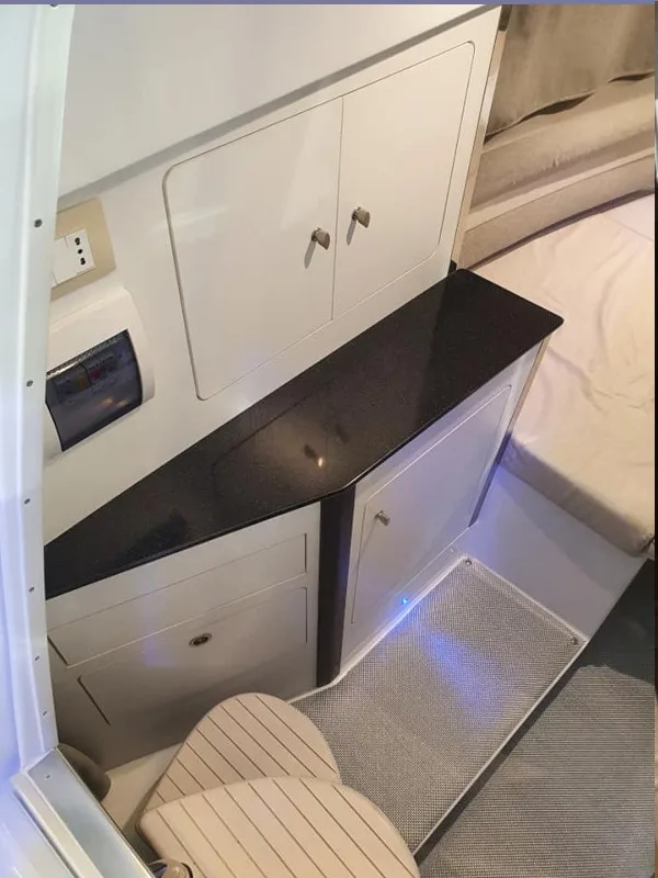 saver-795-wa-miss-paula-cabina-interior